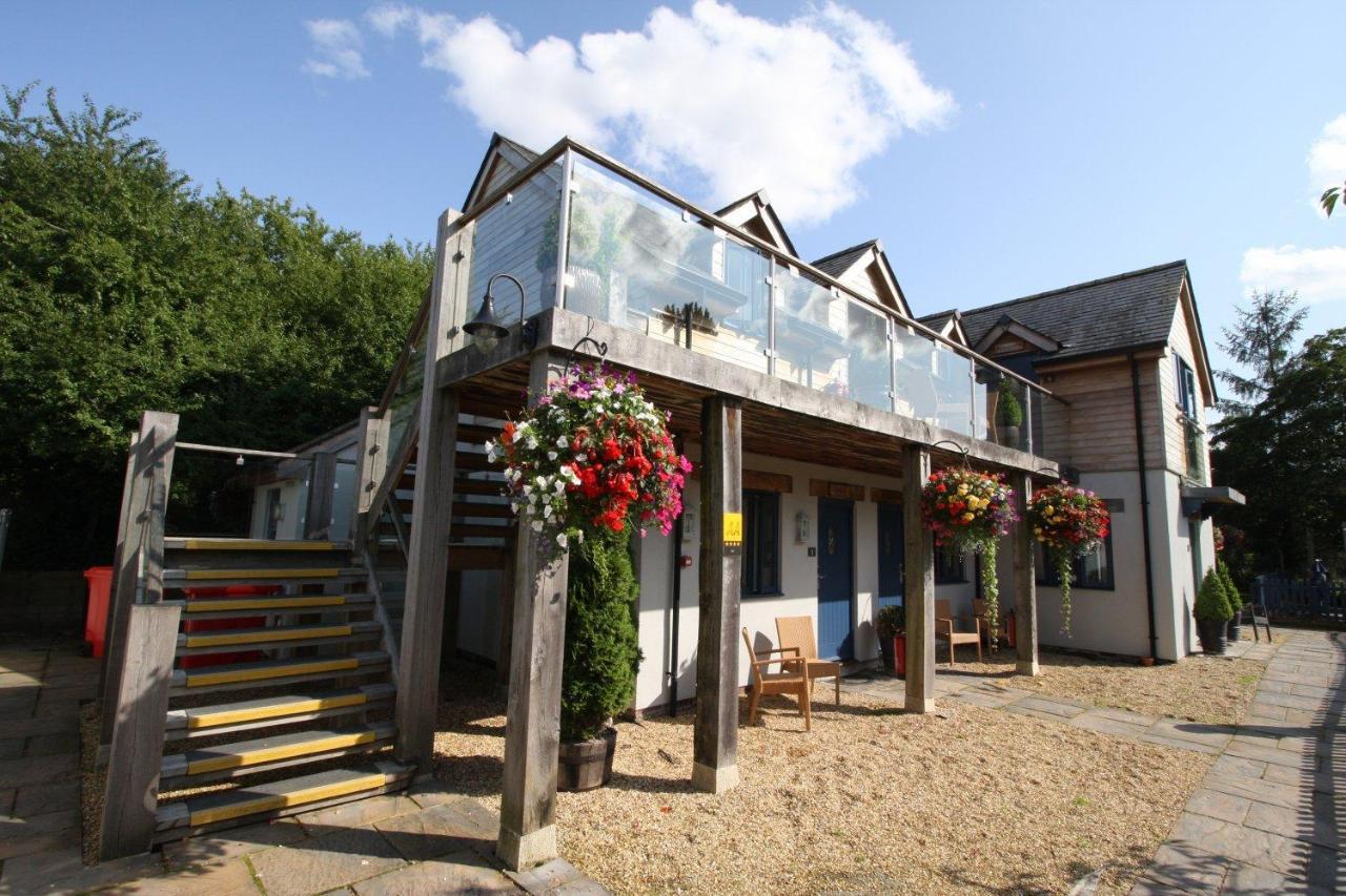 The Sun Inn Swindon Exteriör bild