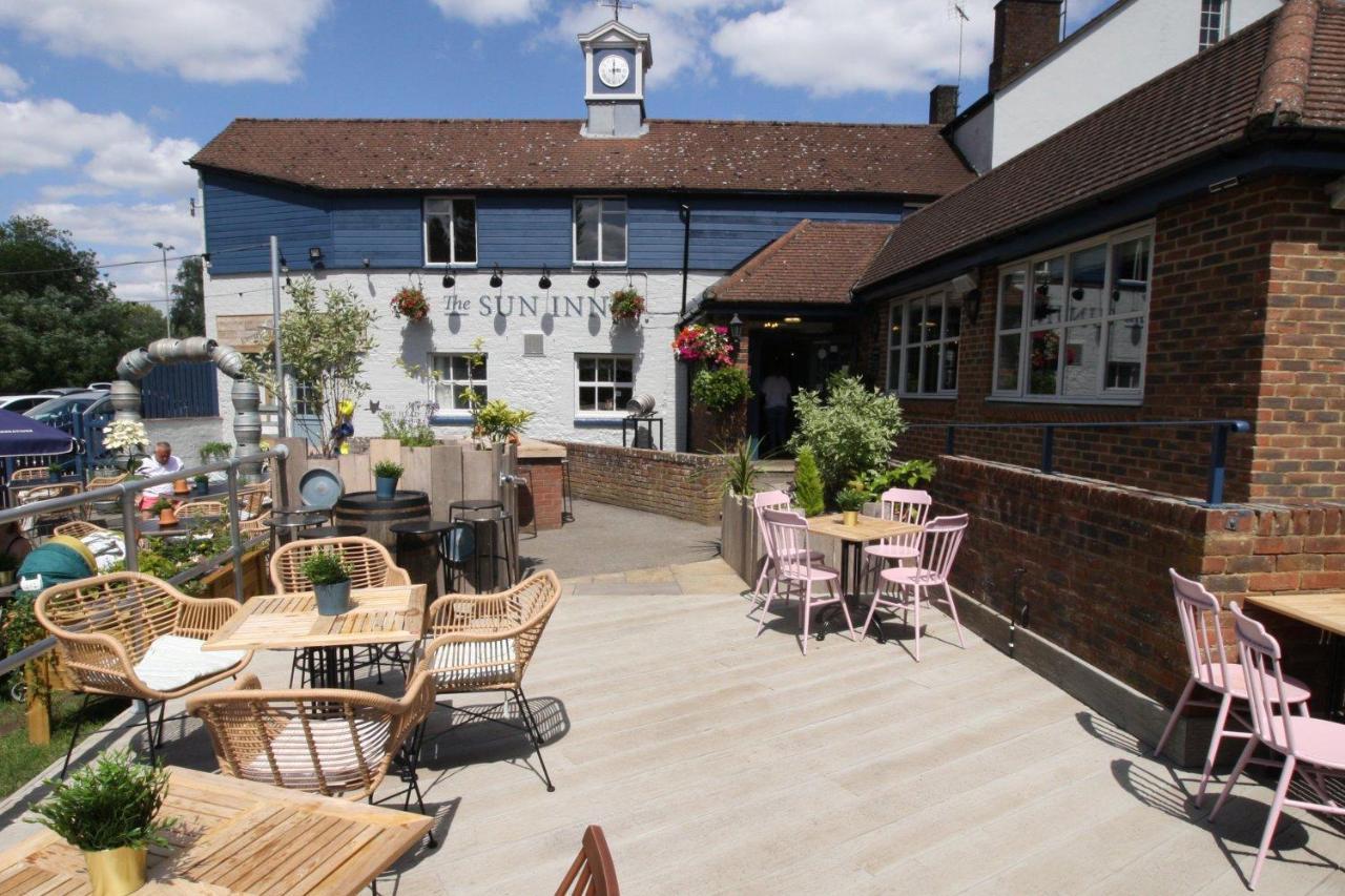 The Sun Inn Swindon Exteriör bild