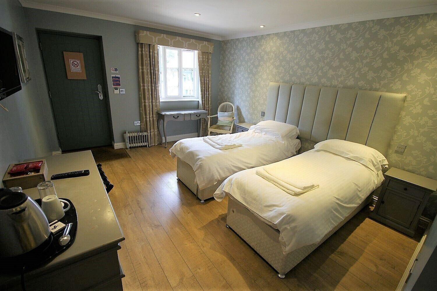 The Sun Inn Swindon Exteriör bild