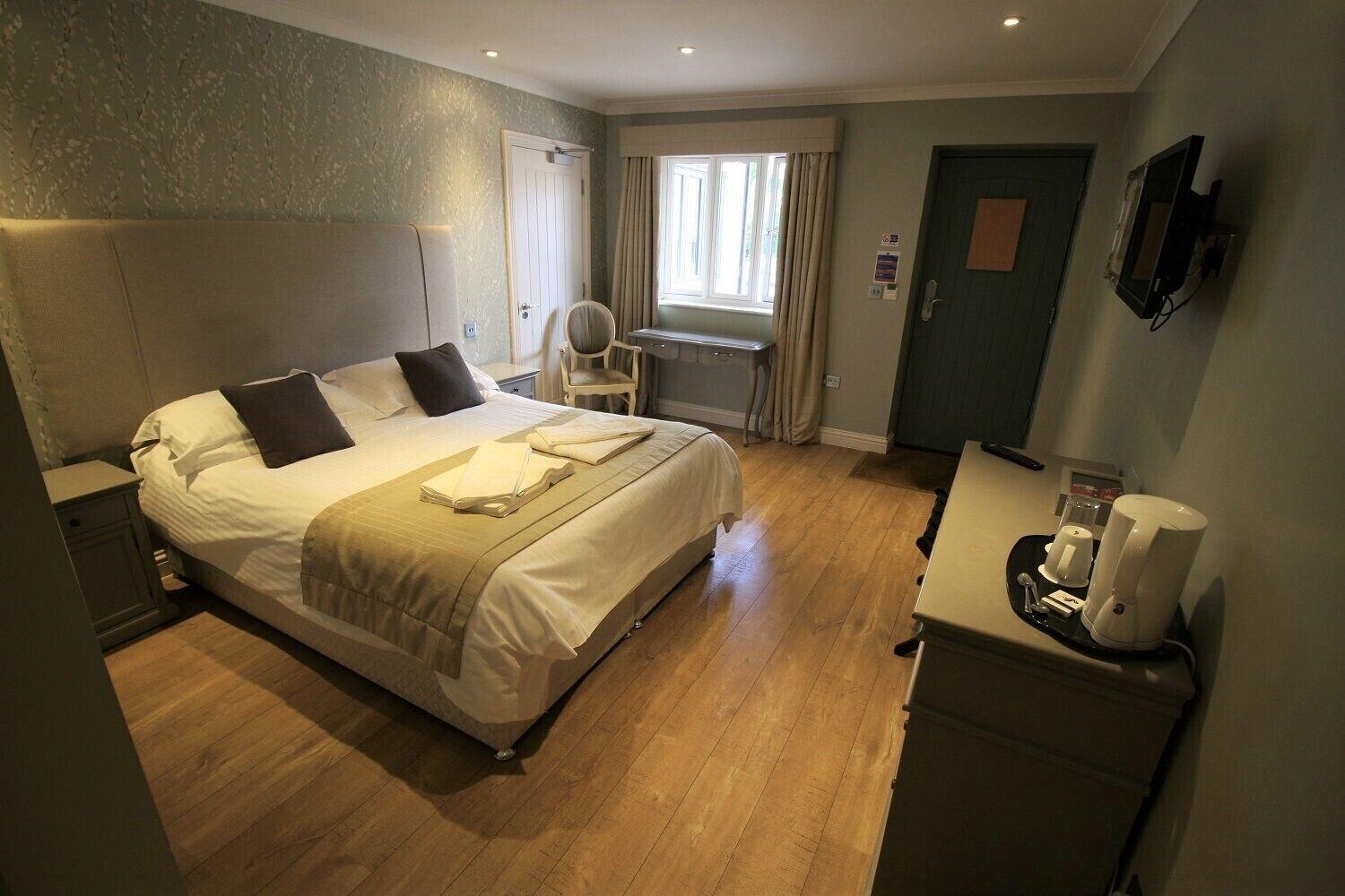 The Sun Inn Swindon Exteriör bild